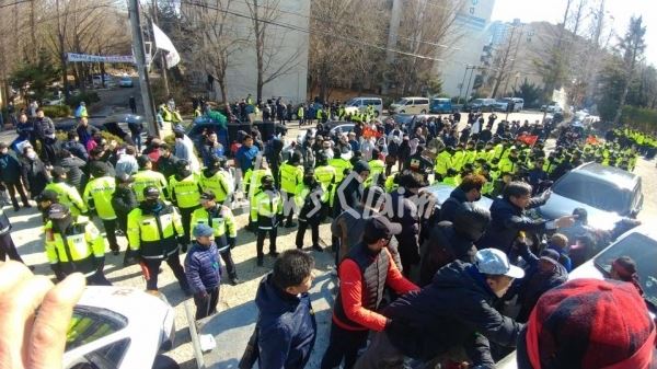 22일 오전9시 개포1단지 앞 상황이다. 사진=김동길 기자