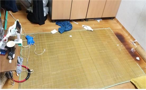 미화 노동자 3인이 사용하도록 제공한 비좁은 휴게실 모습. 민주노총 서울일반노조 제공