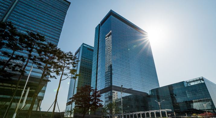 삼성전자 사옥. 삼성전자 홈페이지