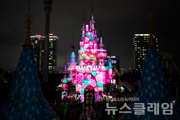 롯데월드 어드벤처 매직캐슬 라이츠업