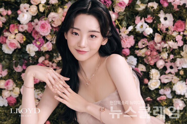 로이드X조이현 화이트데이 에디션 화보