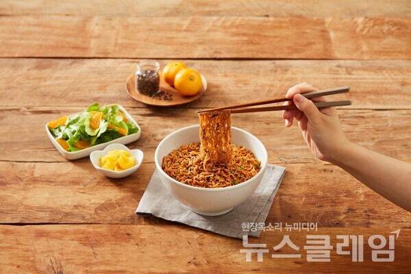 오뚜기 제주담음 제주메밀비빔면. 사진=오뚜기