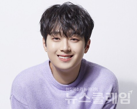 사진=초록뱀이앤엠 홈페이지