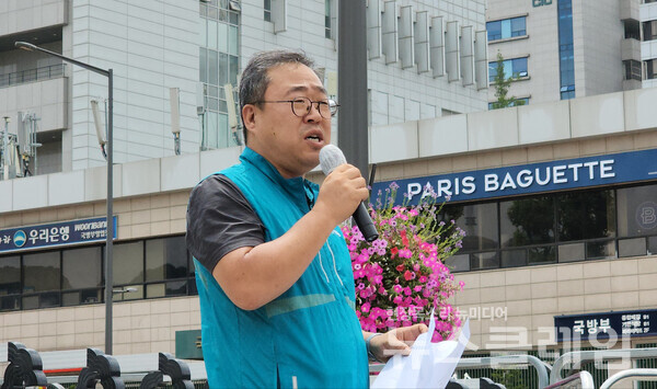 22일 오전 서울 용산 대통령실 앞에서 진행된 민주일반연맹 '모두를 위한 최저임금 1만2000원 쟁취' 기자회견. 사진=김성훈 기자