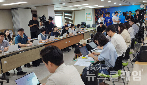 28일 오전 서울 중구 민주노총 회의실에서 진행된 '민주노총 총파업 양경수 위원장 기자간담회'. 사진=김성훈 기자