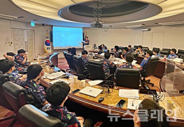 BBQ가 매장 운영 관리 핵심인 '비즈니스 매니저'의 교육 확대를 통해 패밀리 상생 지원 강화에 나섰다. 사진=제너시스BBQ 