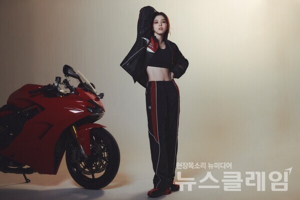 한소희 '2023 모터코어 컬렉션' 화보. 사진=휠라