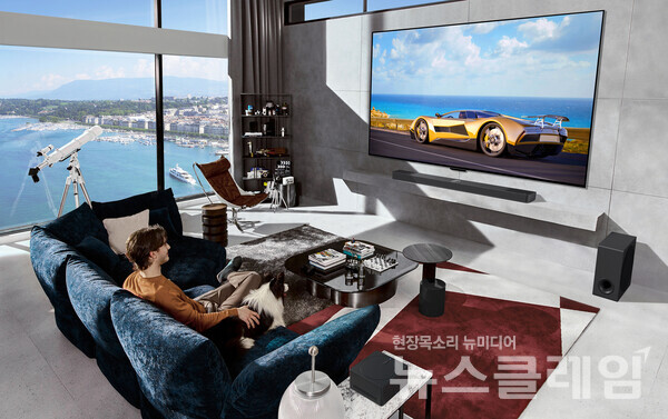 97형 무선 올레드 TV 'LG 시그니처 올레드 M'. LG전자 제공