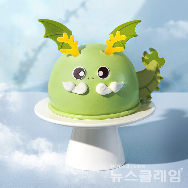 SPC(회장 허영인) 파리바게뜨 ‘2024 힘내세용 케이크’. SPC 파리바게뜨 제공