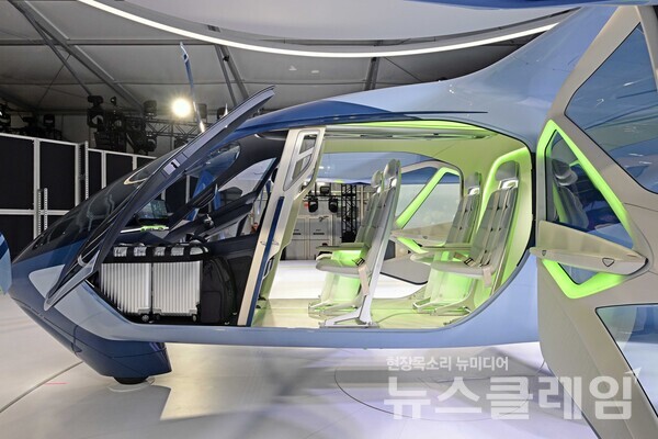 현대차그룹 슈퍼널이 공개한 차세대 AAM 기체 SA-2의 모습(내부). 현대차그룹 제공