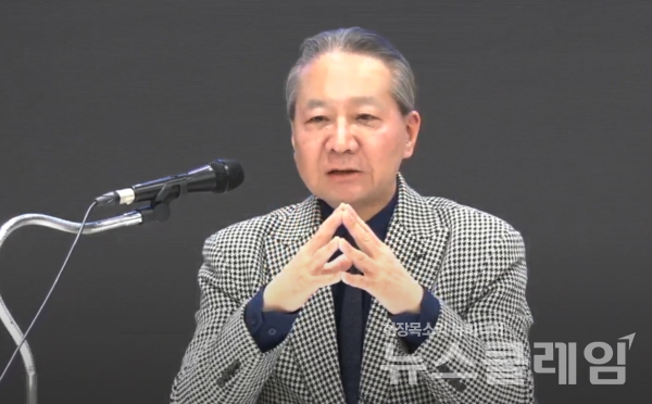 4일 서울 용산구 대한의사협회에서 주수호 대한의사협회 비상대책위원회 언론홍보위원장이 의대정원 증원 저지를 위한 비상대책위원회 정례브리핑을 하고 있다. 사진=대한의사협회