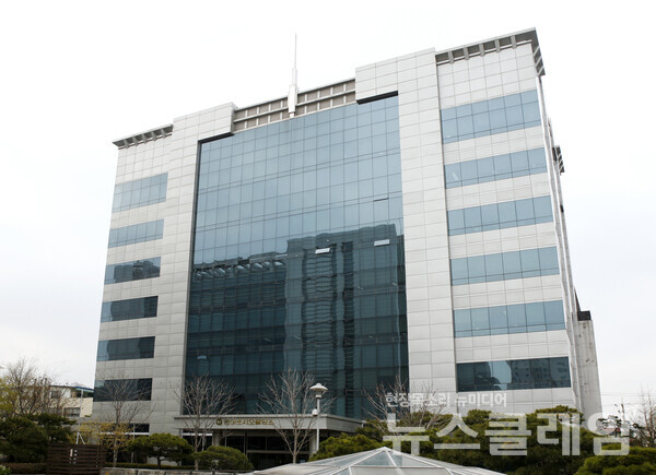 동아쏘시오홀딩스 전경