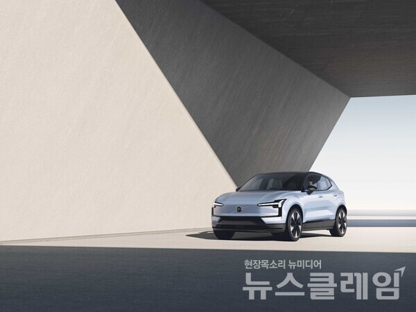 볼보의 프리미엄 전기 SUV EX30. 볼보자동차 제공