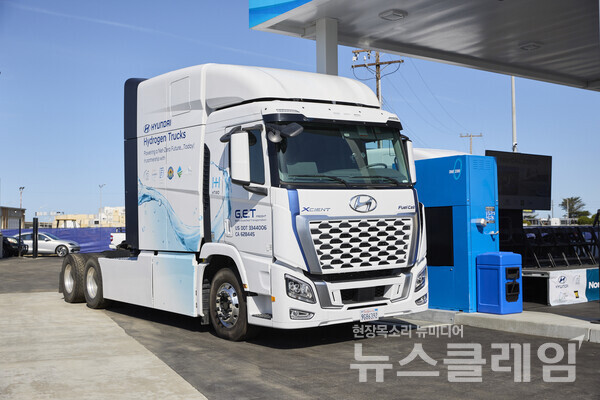 '캘리포니아 항만 친환경 트럭 도입 프로젝트’의 일환으로 캘리포니아 항만 물류 운송에 투입된 현대차 엑시언트 수소전기트럭. 현대자동차 제공