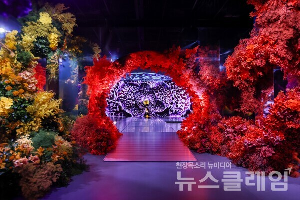 ‘블룸타니카: 자연과 혁신이 만나는 곳’ 전시장 전경. 제네시스 제공