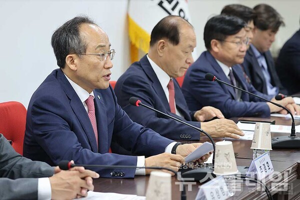 국민의힘 추경호 원내대표가 3일 오전 서울 여의도 국민의힘 중앙당사에서 열린 비상대책위원회의에서 발언을 하고 있다. 사진=국민의힘