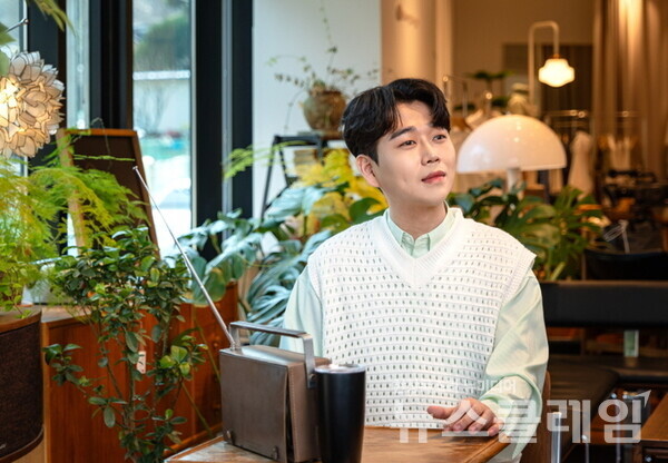 가수 황영웅. 사진=레코드커피