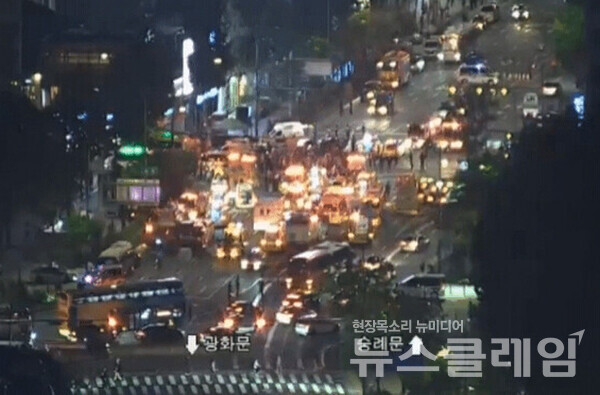 지난 1일 서울 중구 시청역 교차로에서 60대 남성이 몰던 차가 인도로 돌진해 최소 13명 사상자가 발생했다. 사고 현장 cctv