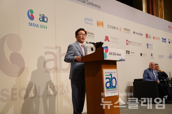 박현주 미래에셋그룹 회장이 세계 최고 권위의 경영학술단체인 국제경영학회(AIB)가 수여하는 ‘국제 최고경영자상’을 받았다. 미래에셋그룹 제공