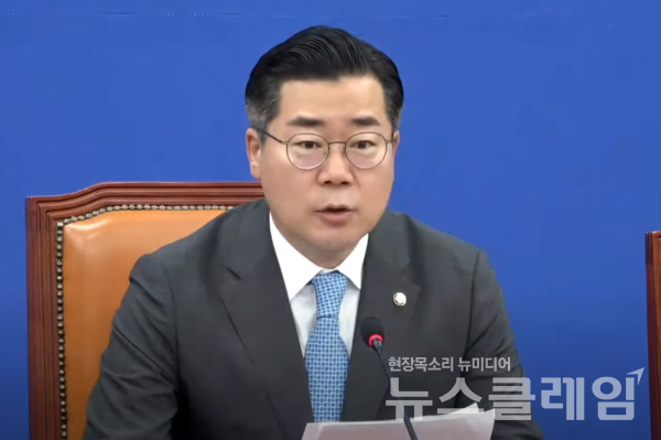 더불어민주당 박찬대 당대표 직무대행 겸 원내대표가 13일 오전 국회에서 열린 정책조정회의에서 발언하고 있다. 사진=더불어민주당