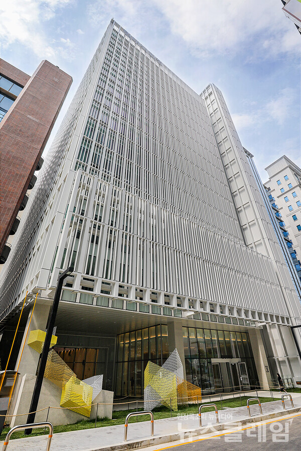 현대백화점그룹 신사옥 전경. 현대백화점그룹 제공