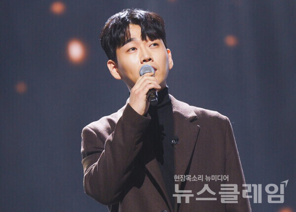 가수 황영웅. 사진=크레아 스튜디오