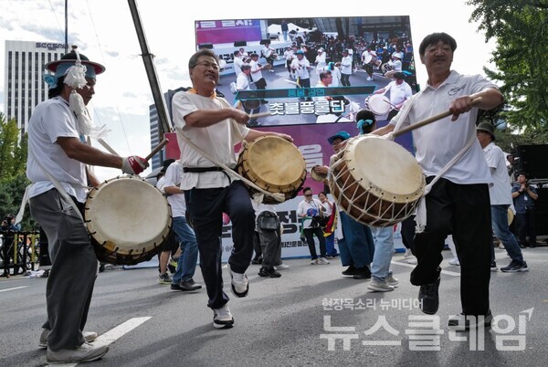 28일 오후 숭레문 앞에서 열린 '9.28 윤석열 정권 퇴진 시국대회'. 사진=최인기 빈민운동가