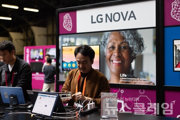 지난 25~26일(현지시간) 미국 샌프란시스코에서 열린 LG NOVA '이노베이션 페스티벌'에 참가한 글로벌 스타트업 관계자들. LG전자 제공