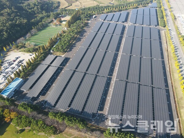현대자동차 아산공장에 설치된 태양광 자가발전 시설의 모습. 현대자동차 제공