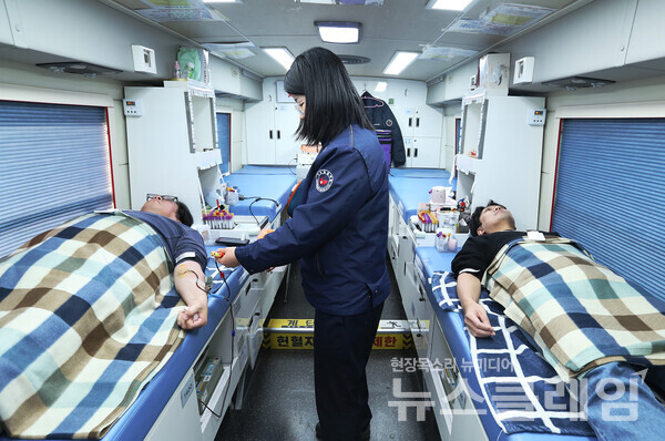 엔씨소프트(공동대표 김택진, 박병무)는 직원과 함께하는 정기 헌혈 캠페인 ‘NC [DONATION] PLAY’를 진행했다고 6일 밝혔다. 엔씨소프트 제공