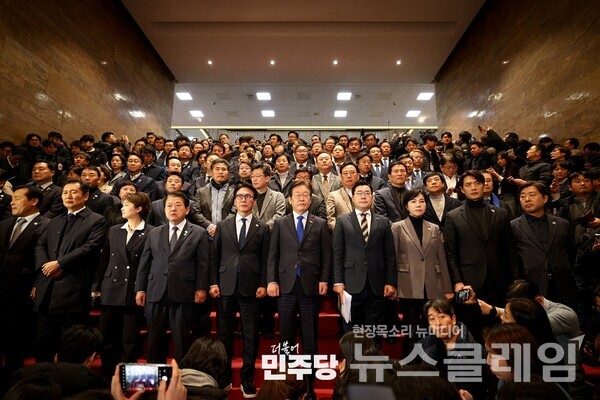 사진=더불어민주당