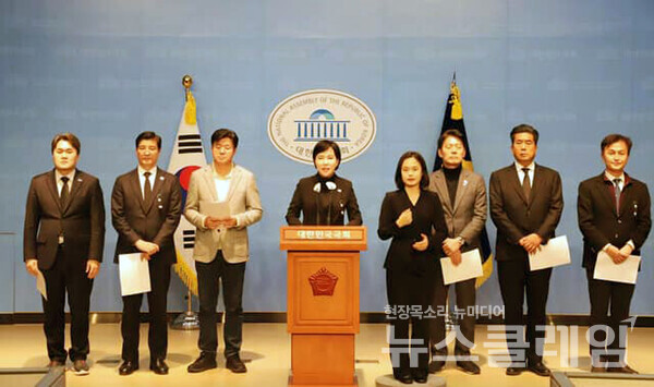 3일 서울 여의도 국회 소통관에서 진행된 '이재명 대표 암살테러 사건 진상규명, 전면 재수사 촉구 기자회견'. 사진=김지호 경기도당 대변인