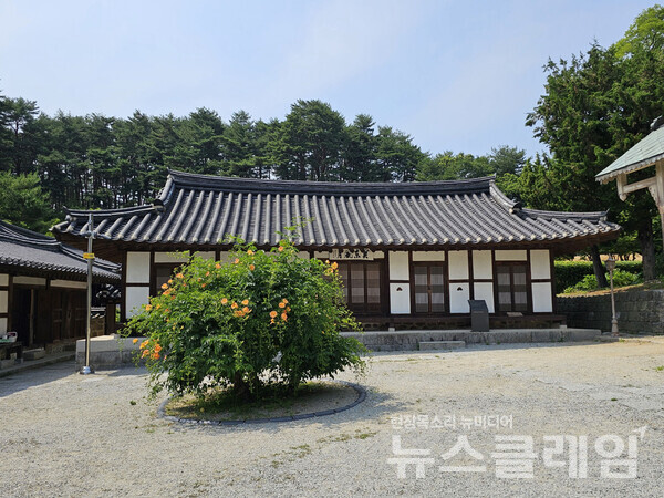 열화당 왼쪽의 중사랑채는 방문객 30여 명이 머물 수 있는 규모다. 사진=오근식 객원위원