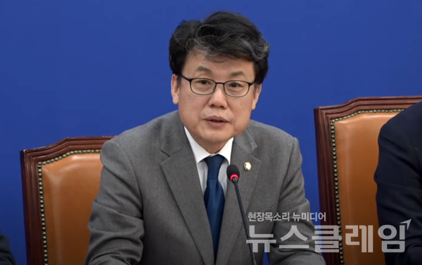 더불어민주당 진성준 정책위의장. 사진=더불어민주당