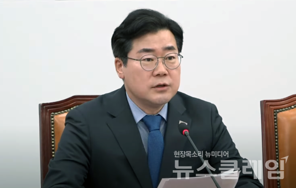 더불어민주당 박찬대 원내대표가 18일 오전 열린 당 원내대책회의에서 발언하고 있다. 사진=더불어민주당