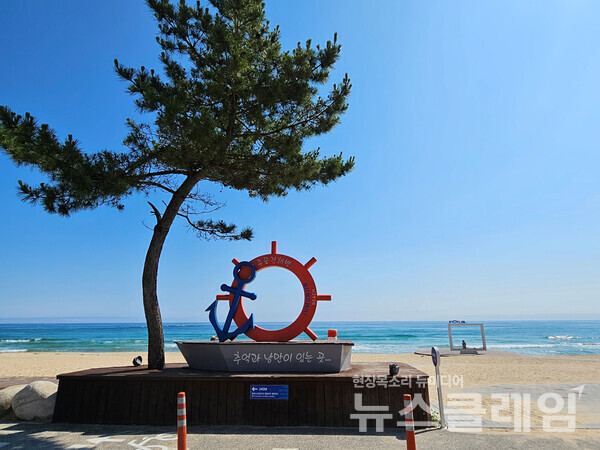 강릉 최북단의 해변인 주문진해변은 야영을 선호하는 휴가객들에겐 썩 좋은 휴가지다. 사진=오근식 객원위원