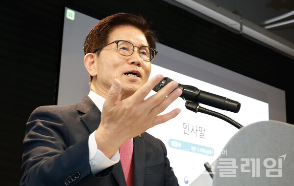 김문수 고용노동부 장관. 사진=김문수 페이스북