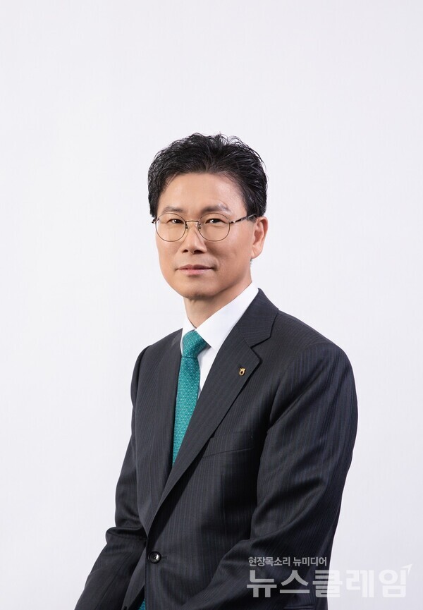 NH농협은행(은행장 강태영)은 영남지역 산불 피해 복구를 위해 1800억원 금융지원을 실시한다고 22일 밝혔다. NH농협은행 제공