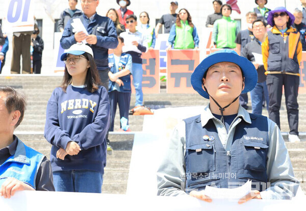 29일 오전 서울 광화문광장 세종문화회관 계단에서 열린 '우리 삶을 바꾸는 1070인 선언 기자회견'. 사진=반올림