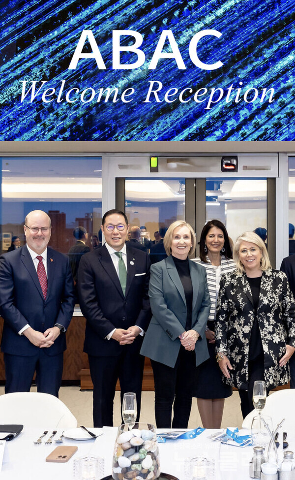 조현상 HS효성 부회장(왼쪽에서 두번 째)이 23일부터 26일(현지시간)까지 캐나다 토론토에서 열린 2025 ABAC 2차 회의에 참석했다. HS효성 제공