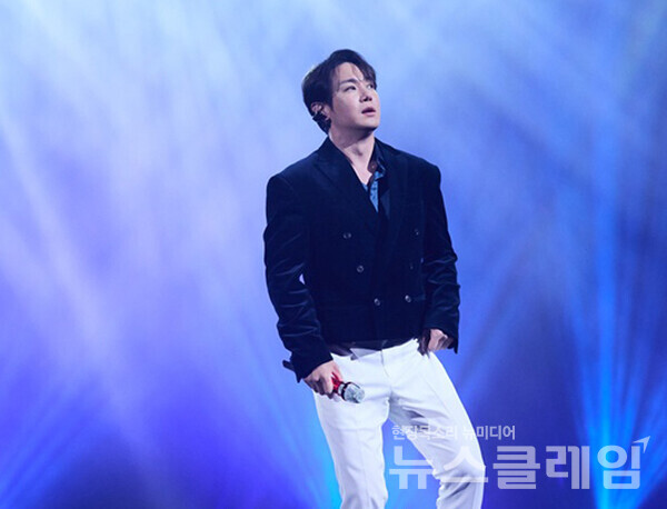 가수 환희. 사진=크레아스튜디오