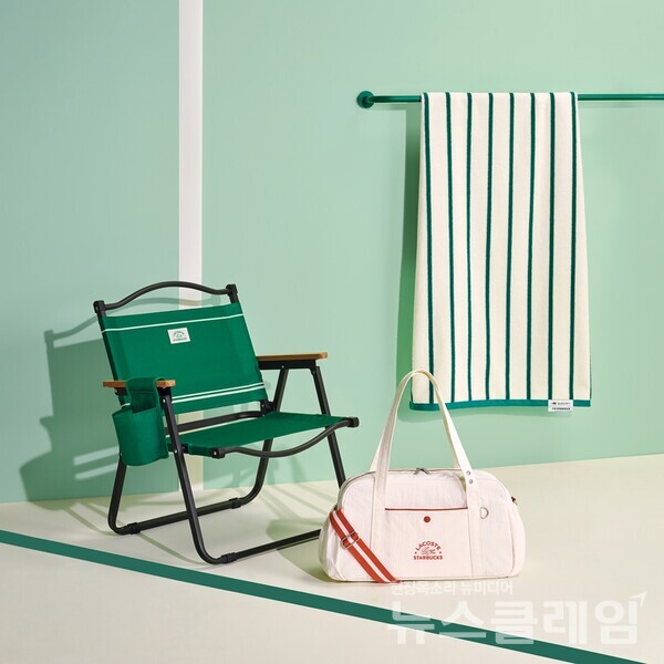 스타벅스 코리아(대표이사 손정현)는 라코스테가 전개하는 프랑스 패션 스포츠 브랜드 ‘라코스테(LACOSTE)’ 와 손잡고 오는 22일부터 7월 20일까지 고객 사은 행사인 2025 여름 e-프리퀀시를 진행한다. 스타벅스 코리아 제공