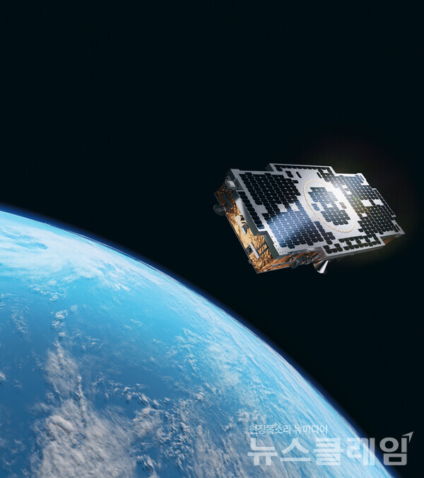 한화시스템이 개발한 소형 SAR위성. 한화시스템 제공