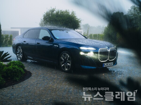 BMW 그룹 코리아(대표 한상윤)는 ‘BMW∙MINI 침수차량 대상 특별 고객 케어 프로그램’을 운영한다고 23일 밝혔다. BMW 그룹 코리아 제공