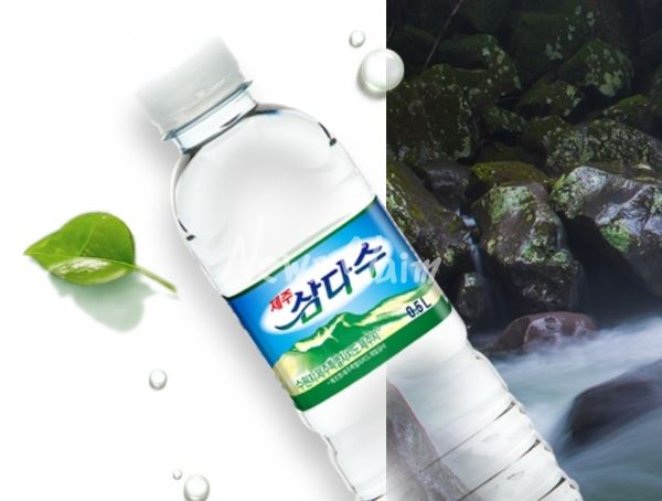 연 4천억 삼다수 판권 또 광동제약…입찰 불공정 논란 ‘일파만파’, 11개사 경합 불구 심사위원 7명 중 5명 ‘광동 만점’…정성평가 70점 기준 공개 안돼 반발 확산사진=삼다수 갈무리