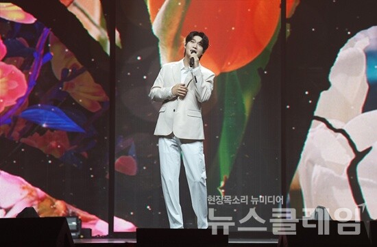 가수 손태진의 신곡 '이제 내가 지킬게요'가 각종 차트에서 상위권을 차지했다. 사진=미스틱스토리 