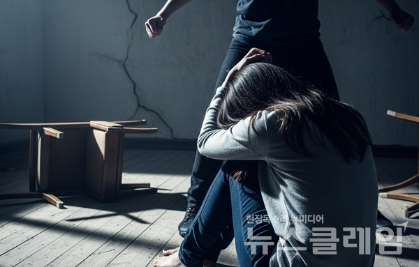 피해자 의사가 없어도 경찰이 직접 신변 보호, 접근 금지, 임시 거처를 제공하는 등 교제폭력에 대한 대응이 달라진다. 뉴스클레임DB