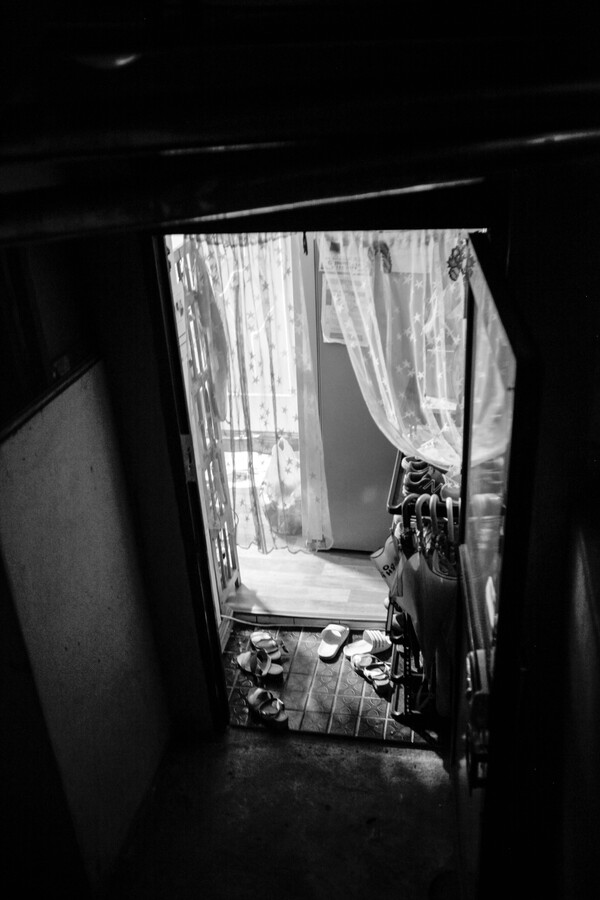 반 지하방의 모습. 사진=최인기