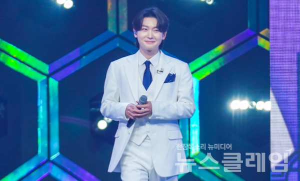 트로트 가수 김용빈은 내달 3일 첫 방송되는 TV CHOSUN 신규 예능 ‘내 멋대로–과몰입 클럽’에 합류한다. 사진=김용빈 공식 SNS