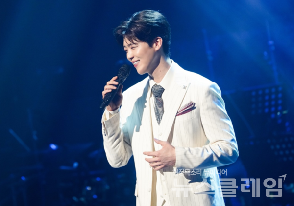 트로트 가수 박지현이 지난 25일 방송된 SBS Life ‘더 트롯쇼’에서 신곡 '녹아 버려요'로 1위를 차지했다. 사진=박지현 공식 SNS